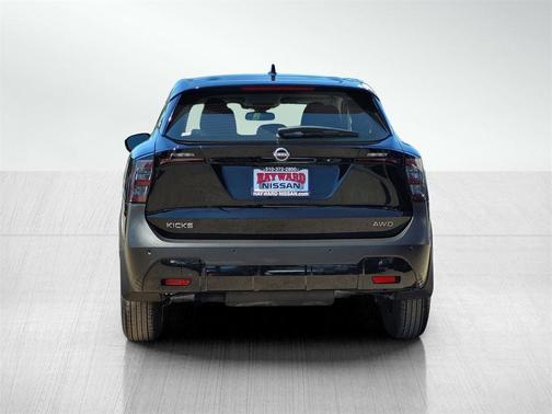 2025 Nissan Kicks S