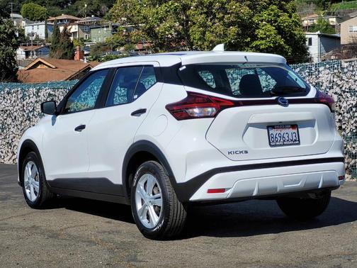 2021 Nissan Kicks S