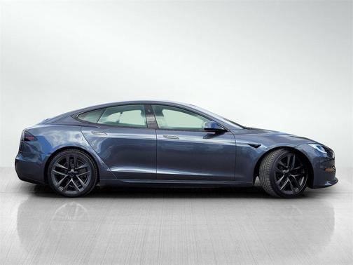 2022 Tesla Model S Base