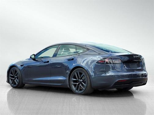 2022 Tesla Model S Base