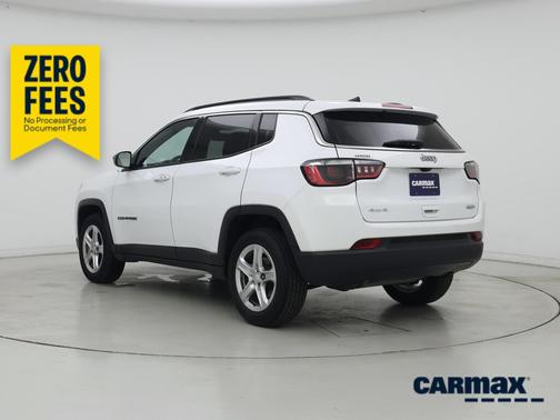 White 2023 Jeep Compass Latitude