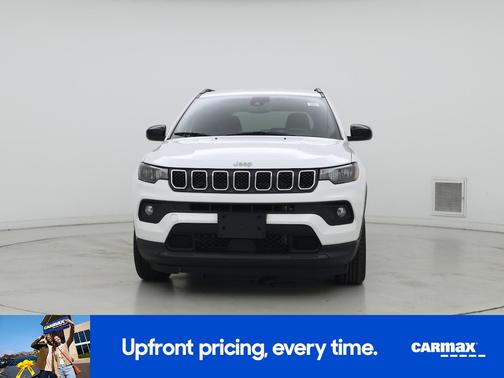 White 2023 Jeep Compass Latitude