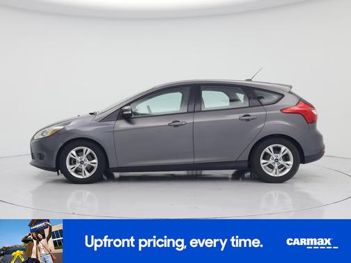 Gray 2014 Ford Focus SE