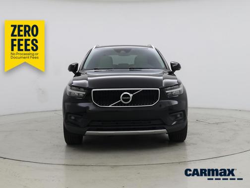 Black 2021 Volvo XC40 T5 Momentum