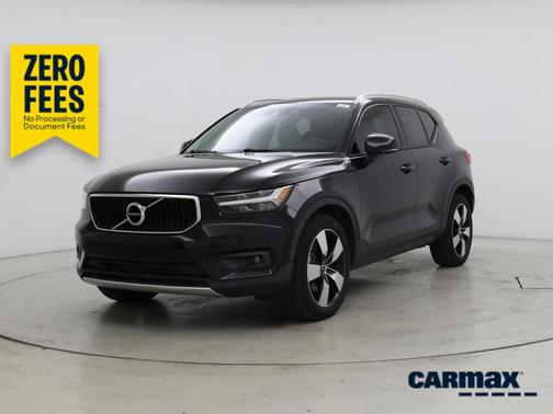 Black 2021 Volvo XC40 T5 Momentum