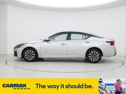 2023 Nissan Altima SV