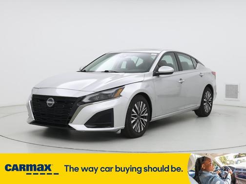 2023 Nissan Altima SV