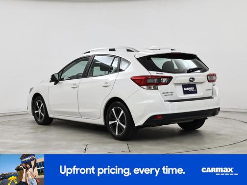 White 2022 Subaru Impreza Premium