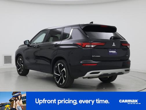 Black 2024 Mitsubishi Outlander SE