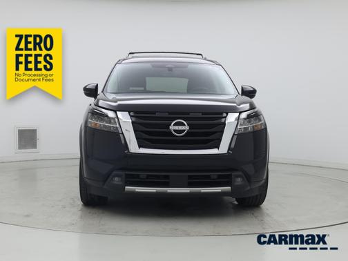 Black 2023 Nissan Pathfinder SL