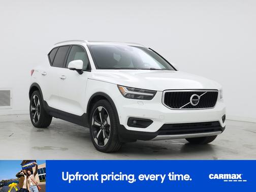 2019 Volvo XC40 T4 Momentum
