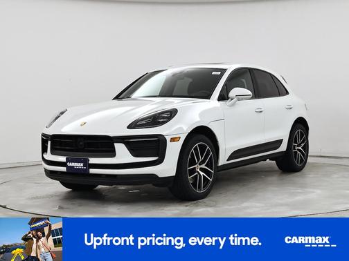 White 2023 Porsche Macan
