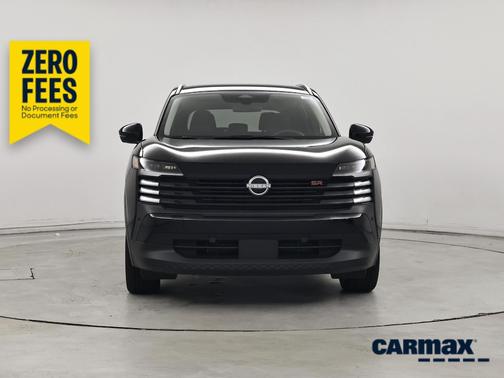 Black 2025 Nissan Kicks SR