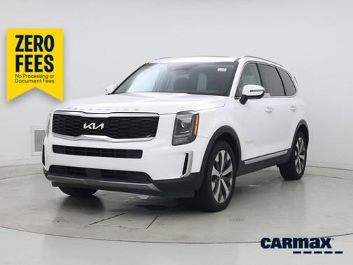 White 2022 Kia Telluride S