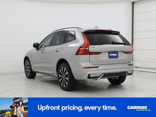 2024 Volvo XC60 B5 Plus Dark Theme