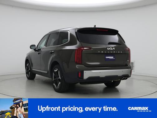Green 2023 Kia Telluride S