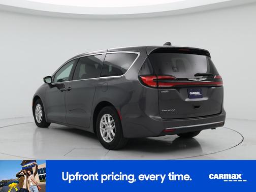 Gray 2023 Chrysler Pacifica Touring L
