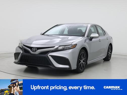Silver 2024 Toyota Camry SE