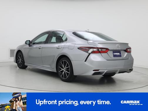 Silver 2024 Toyota Camry SE
