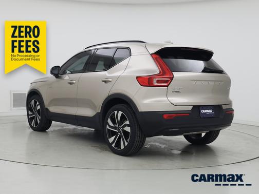 Gray 2024 Volvo XC40 B5 Plus Dark Theme