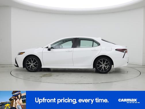 White 2024 Toyota Camry SE