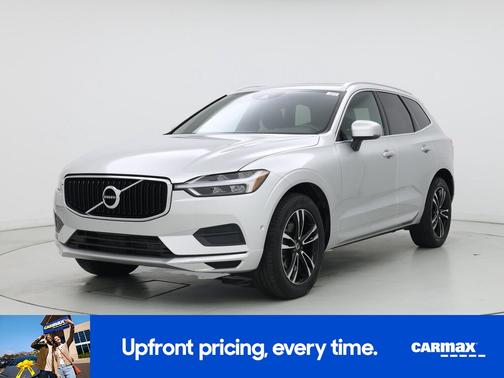 Gray 2019 Volvo XC60 T5 Momentum