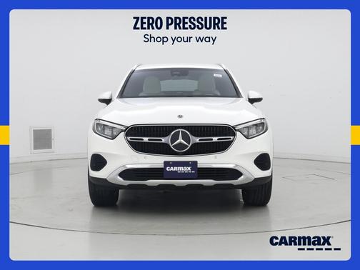 White 2023 Mercedes-Benz GLC 300