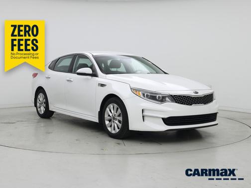 White 2017 Kia Optima EX