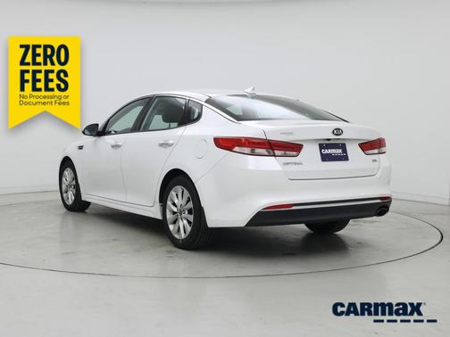 White 2017 Kia Optima EX