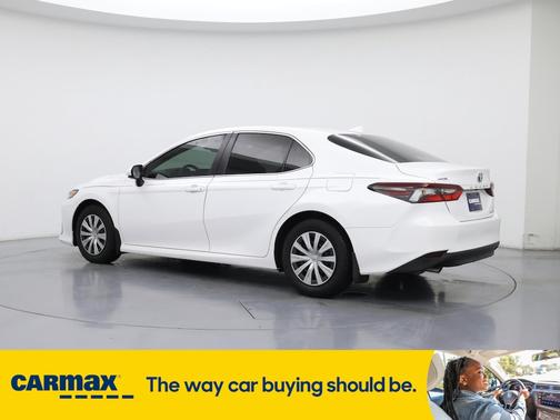 2022 Toyota Camry Hybrid LE