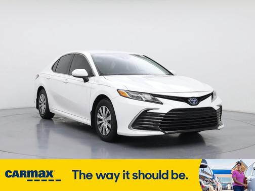 2022 Toyota Camry Hybrid LE