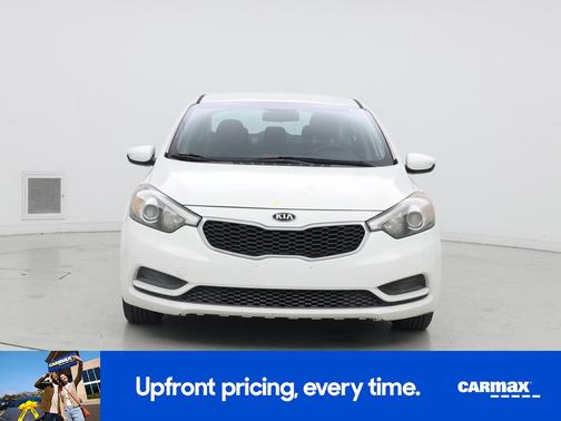 White 2016 Kia Forte LX