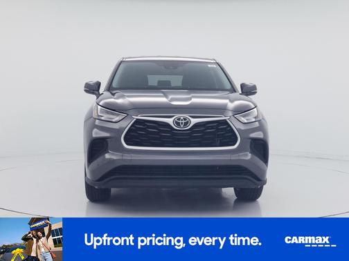 Gray 2022 Toyota Highlander L