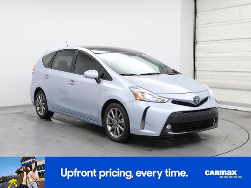 2015 Toyota Prius v Five