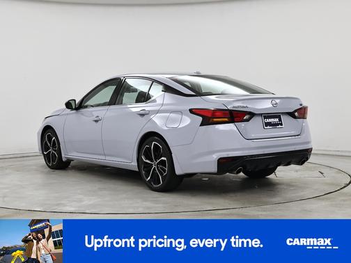 Gray 2023 Nissan Altima SR