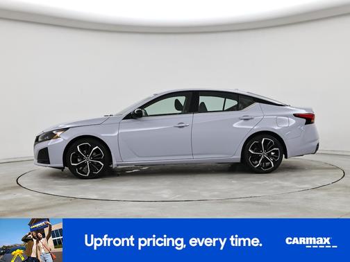 Gray 2023 Nissan Altima SR