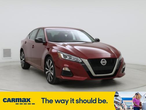 2022 Nissan Altima SR