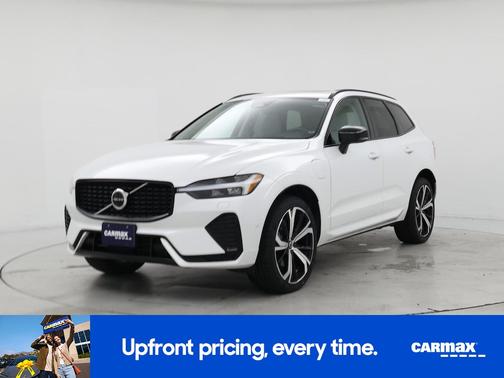 2023 Volvo XC60 Recharge Plug-In Hybrid T8 Ultimate Dark Theme