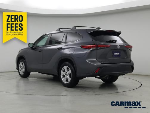 Gray 2023 Toyota Highlander XLE