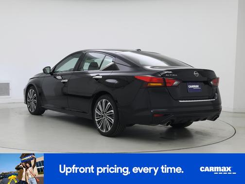 Black 2023 Nissan Altima SL