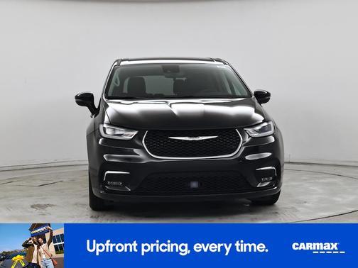 Black 2023 Chrysler Pacifica Touring L