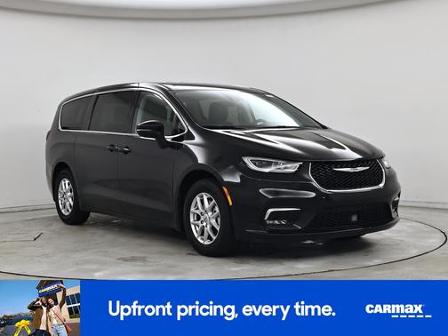 Black 2023 Chrysler Pacifica Touring L