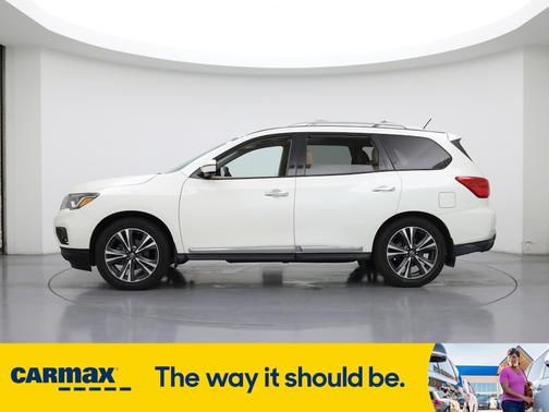 2017 Nissan Pathfinder Platinum