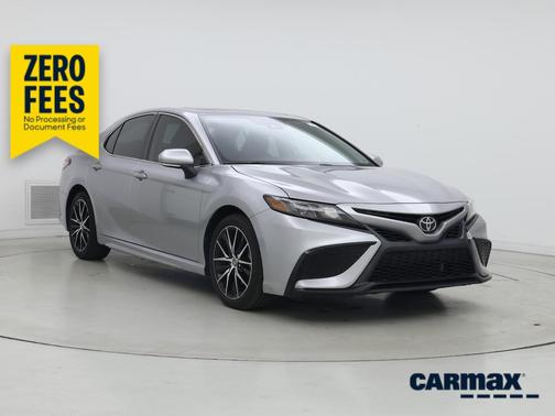 Silver 2022 Toyota Camry SE