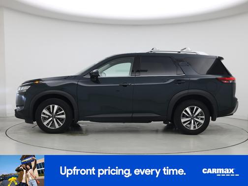 Green 2024 Nissan Pathfinder SL