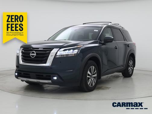 Green 2024 Nissan Pathfinder SL