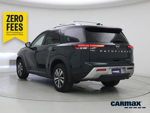 Green 2024 Nissan Pathfinder SL
