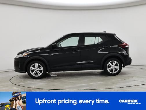 Black 2024 Nissan Kicks S