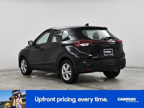 Black 2024 Nissan Kicks S