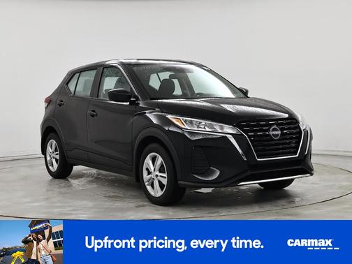 Black 2024 Nissan Kicks S